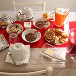 Burchiello Oda ve Kahvaltı 3*